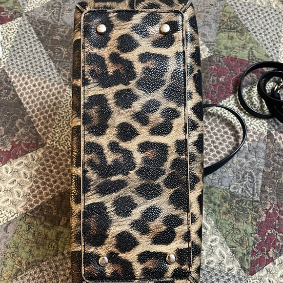 Kate Spade ♠️ Leopard print purse - Picture 5 of 5